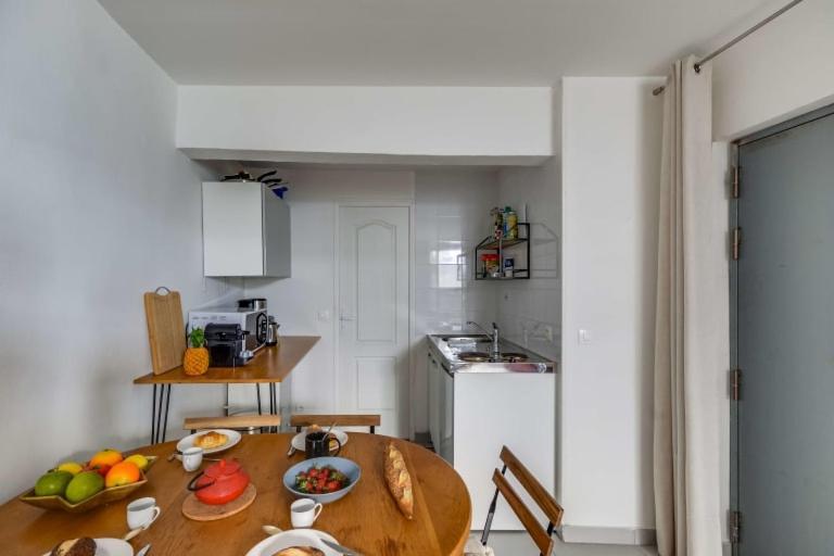 Guestready - Bel Apt A 6 Min Du Metro Gare Du Nord Париж Екстериор снимка